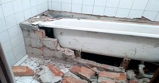Демонтаж ванны в Донском от Мастер24 — быстро, недорого, вывоз старой ванны от 1013 руб.